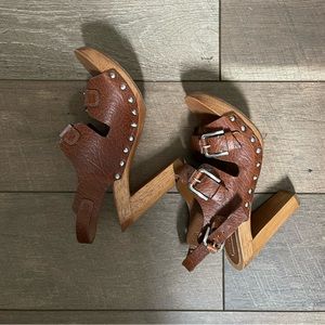 BCBG wood heeled sandals 71/2